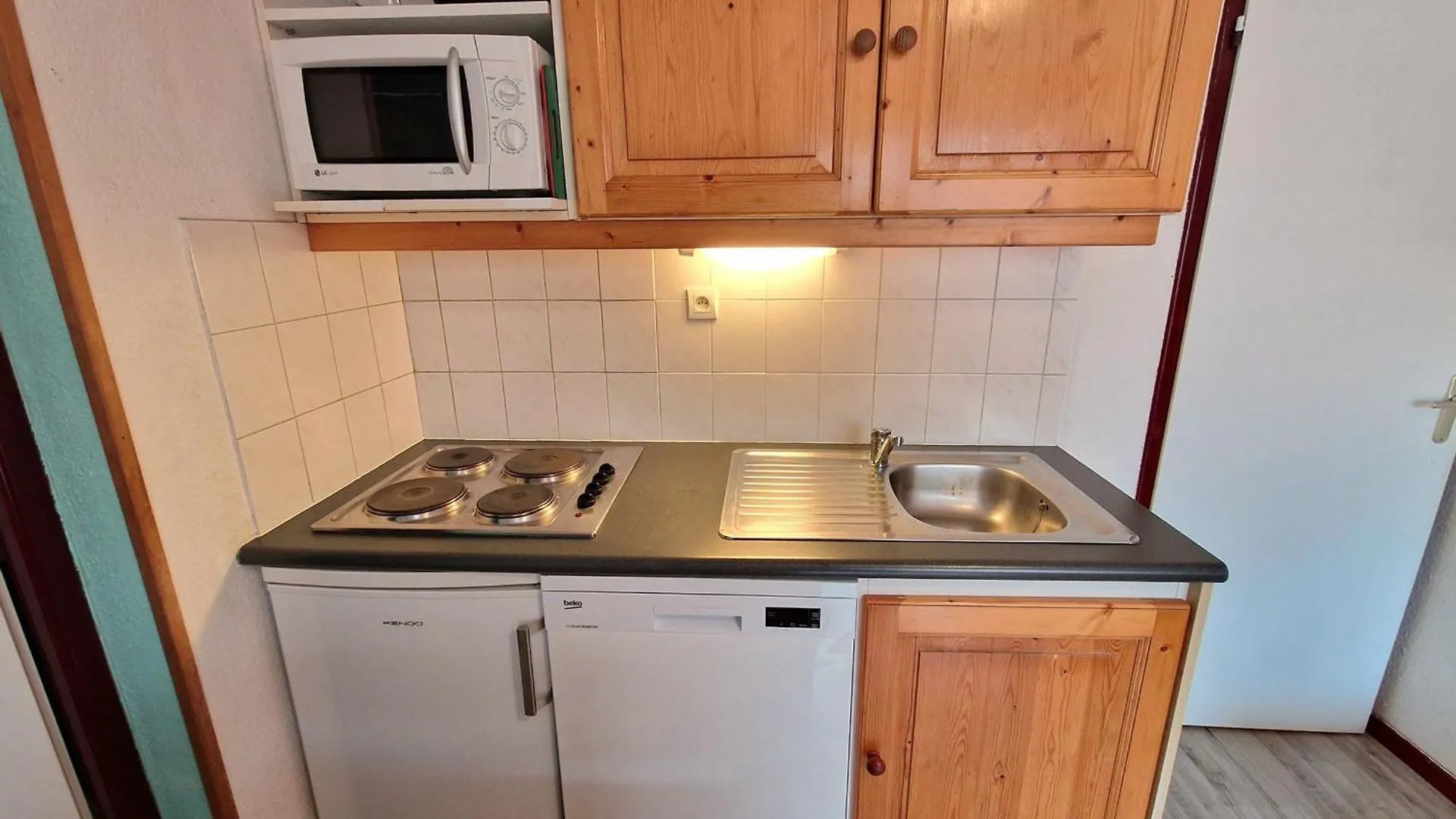 Appartement 42M², 2 Pieces + Cabine, 6-8 Pers, Coeur De Station, Proche Pistes Et Commerces - Fr-1-265-195 Valfrejus 0*,  France